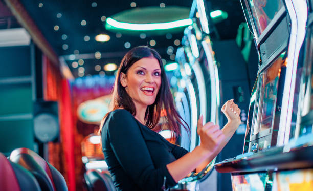 Bikini Paradise game paytable on mobile
